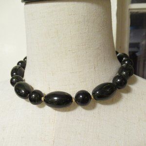 Vintage dark green swirl choker